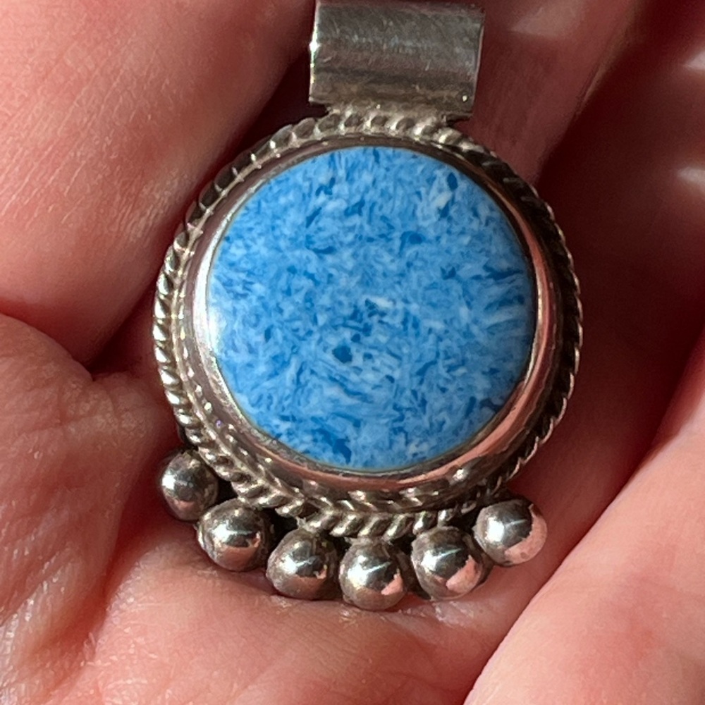 Stunning Denim Lapis & Sterling Silver pendant 🩵